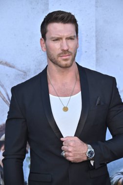 Jesse Cove, Primative War Premiere 'de 18 Ağustos 2025' te Hollywood Amerikan Lejyonu 'nda.