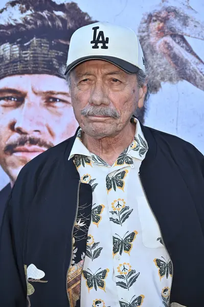 Edward James Olmos, 18 Ağustos 2025 'te Hollywood Amerikan Lejyonunda Primative War Premiere' de Los Angeles, CA