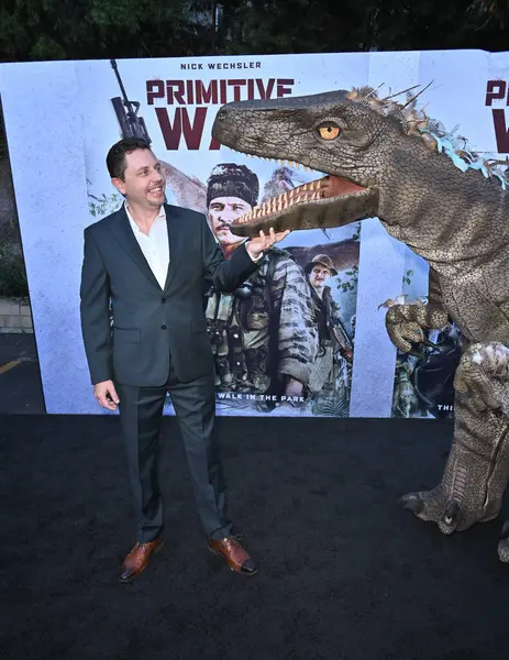 Luke Sparke, 18 Ağustos 2025 'te Hollywood Amerikan Lejyonunda Primative War Premiere' de Los Angeles 'ta.