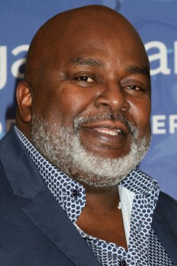 Gil Robertson, 23 Ağustos 2025 'te Los Angeles' taki Roosevelt Otel 'de düzenlenen 7. Yıllık AAFCA TV Ödülleri töreninde.