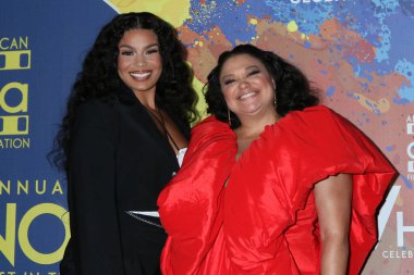 Jordin Sparks, Michelle Buteau, 23 Ağustos 2025 'te Los Angeles' ta Roosevelt Otel 'de düzenlenen 7. Yıllık AAFCA TV Ödülleri' nde.