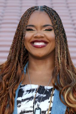 Dara Renee, 25 Eylül 2025 'te Pasadena, CA' da düzenlenen Rose Bowl 'daki Chad Powers Hulu Serisi' nde.