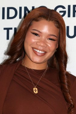 Storm Reid, Step Up İlham Ödülleri 2025 Skirball Center 'da 26 Eylül 2025, Los Angeles, CA