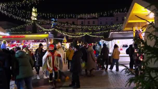 Krakow Polen 2022 Julmarknad Natten Krakow Torg Polska Mässan För — Stockvideo