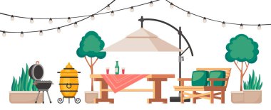 Arka bahçe mobilyaları barbekü ızgarası, açık masa ve sandalyeler, içecekler, saksıdaki ağaçlar ve tel lambalar. Yaz tatili piknik sahnesi. Düz çizgi film biçimi vektör çizimi.