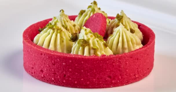 Red Velvet Tarts Raspberry Curd Pistachio Cream Delicious French Dessert — 비디오