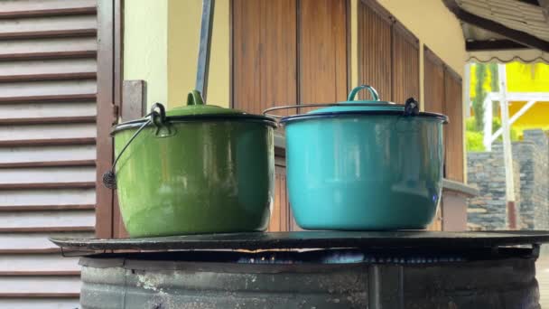 Două Vase Gătit Mâncare Rapidă Mexicană Autentică — Videoclip de stoc