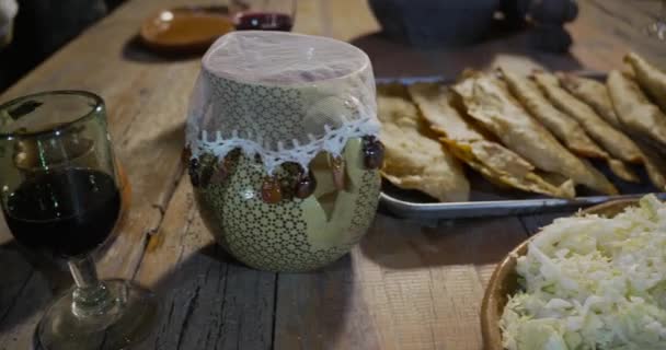 Права Сковорода Справжньої Мексиканської Вечері Молюски Вино — стокове відео