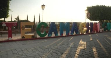 Gün batımında Tekamachalco İmza