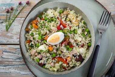 Sebzeli kızarmış pirinç