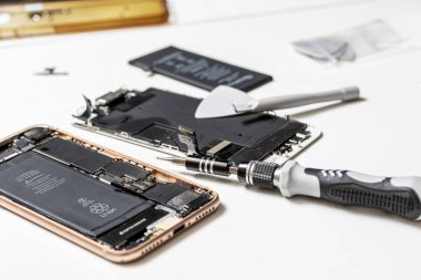 Akıllı telefon pili değiştirme, onarım, LCD panel değiştirme