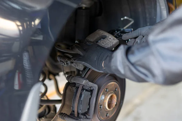 Brake Pads Tires Changed Automobile Repair Shop — Zdjęcie stockowe