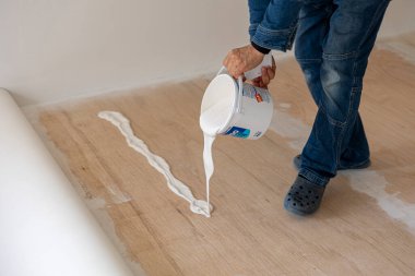 Profesyonel Zanaatkar Yastık Döşeme Tadilatı