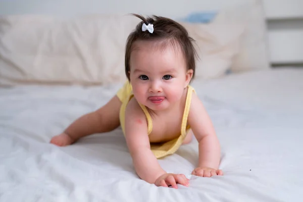 Mixed Ethnicity Asian Caucasian Baby Girl Crawling Bed Happy Curious — Stock Photo, Image