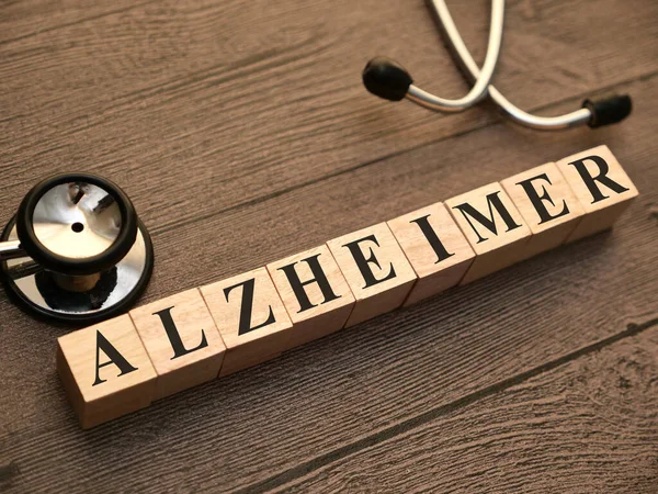 Alzheimer Mit Holzbuchstaben Geschriebene Textbuchstaben Gesundheits Und Medizinisches Konzept — Stockfoto