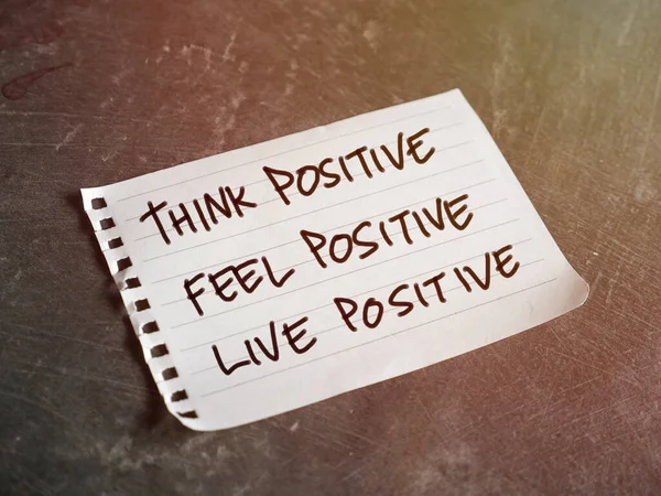 Think Feel Live Positive Texto Tipografía Palabras Escritas Papel Vida — Foto de Stock