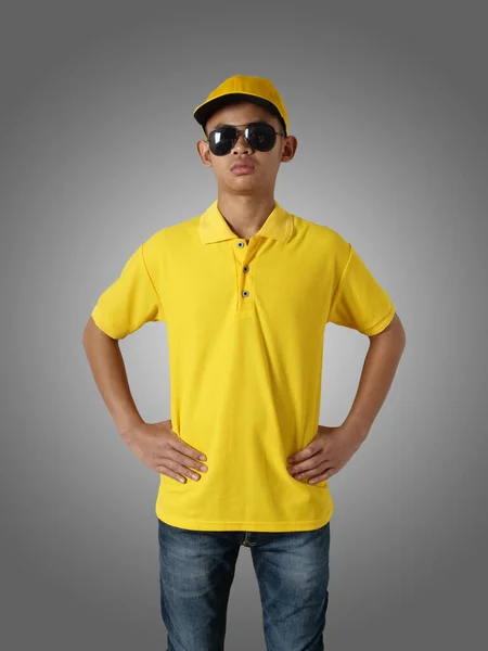 Young Asian Teenage Boy Wearing Yellow Collared Shirt Hat Sunglasses — Stock Photo, Image