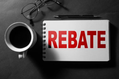 İade, yazı tipi kağıt, hayat ve iş motivasyonu ilham verici kavram üzerine yazılmış