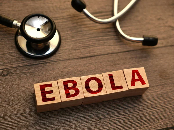 Ebola Mit Holzbuchstaben Geschriebene Textbuchstaben Gesundheits Und Medizinisches Konzept — Stockfoto