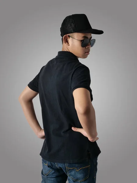 Rear View Asian Boy Wearing Black Shirt Hat Sunglasses Looking — Stock Photo, Image