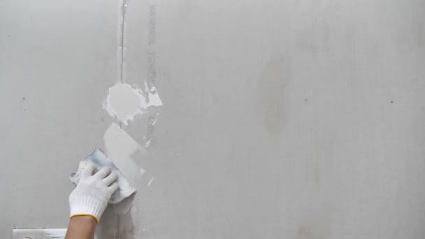 Plasterwork Wall Painting Preparation Close Hand Craftsman Applying Plaster Filling — Stock Video