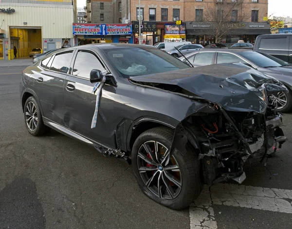 Bronx New York February 2023 Wrecked Vehicle Left Abandoned Awaiting — Stock Photo, Image