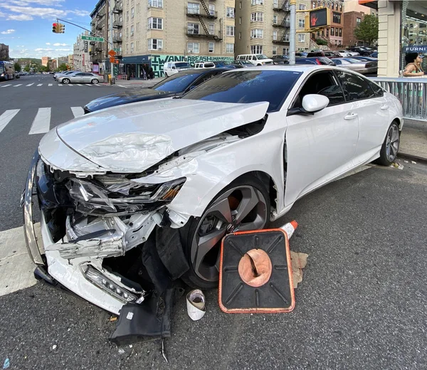 Bronx New York May 2023 Damaged Vehicle Parked Awaiting Removal — Stock Photo, Image