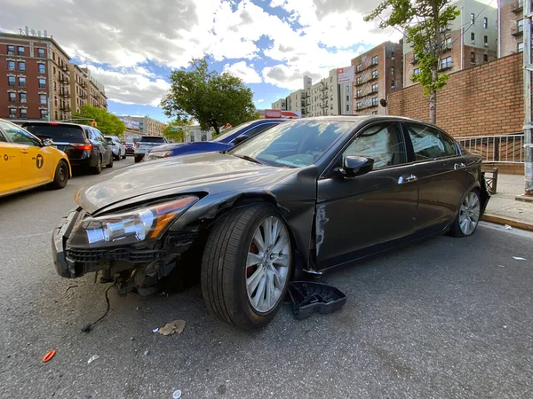 Bronx New York Mai 2023 Beschädigtes Fahrzeug Geparkt Und Wartet — Stockfoto