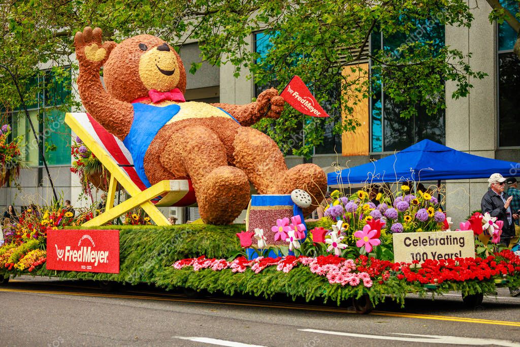 Portland, Oregon, USA June 11, 2022 Fred Meyer Float in the Grand