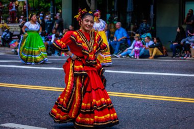 Portland, Oregon, ABD - 10 Haziran 2023 Portland Gül Festivali sırasında Grand Floral Parade 'de.