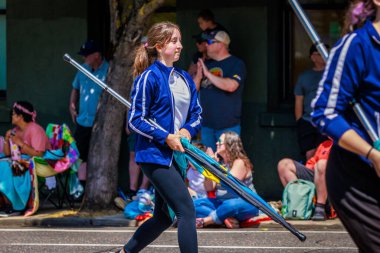 Portland, Oregon, ABD - 10 Haziran 2023: Skyview Lisesi Bandosu, Portland Gül Festivali 2023.