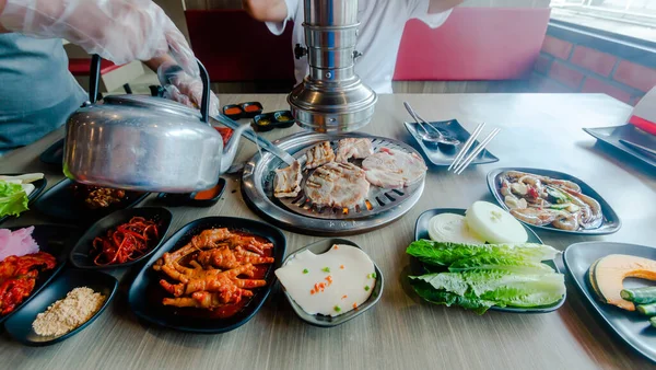 Coreia Churrasco Estilo Restaurante Asiático Tradicional Pickle Ingredientes Vegetais Mesa — Fotografia de Stock