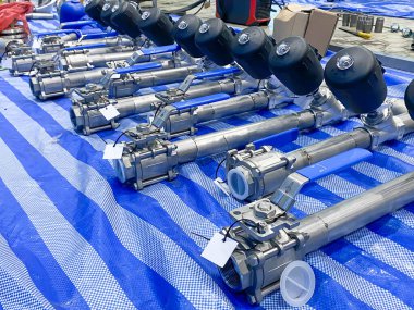 Metalik plaka ısı değişim makinesinde ve gıda endüstrisi fabrikasında pompalanacak.