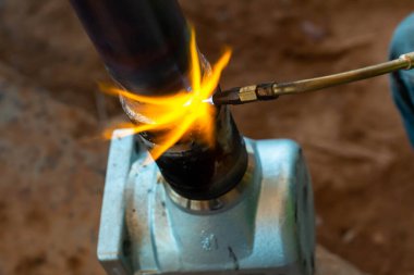 Bakır boru bir metan gaz boru hattı veya bir Klima ya da su sistem kaynak.