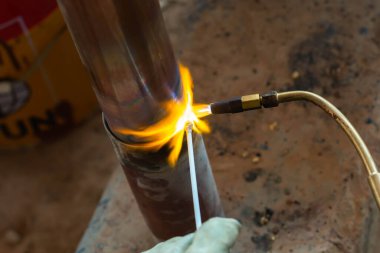 Bakır boru bir metan gaz boru hattı veya bir Klima ya da su sistem kaynak.