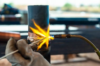 Bakır boru bir metan gaz boru hattı veya bir Klima ya da su sistem kaynak.