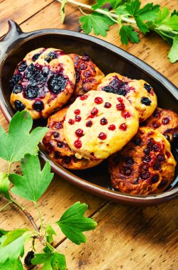 Frenk üzümlü iştah açıcı kurabiyeler. Ev yapımı atıştırmalık