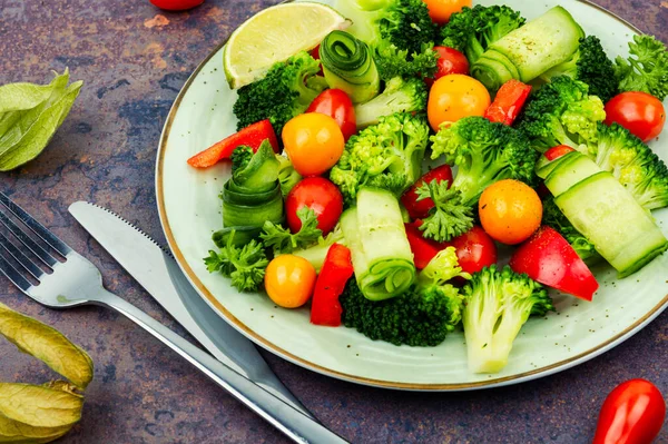 Green Vegan Salad Broccoli Tomato Cucumber Physalis —  Fotos de Stock
