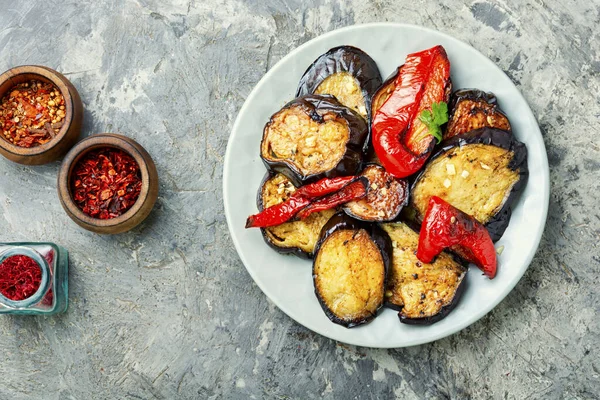 Roasted Eggplant Grilled Bell Pepper Stone Concrete Background Top View — 图库照片