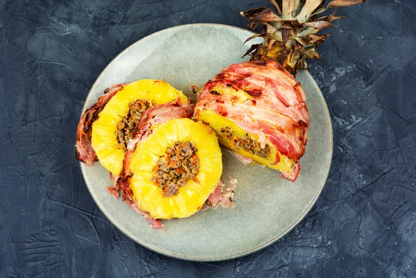 Whole Pineapple Stuffed Ground Beef Bacon Wrapped Mexican Cuisine — Stok fotoğraf