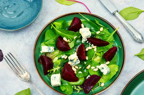 Tasty Salad Beets Blue Cheese Herbs Pine Nuts Gray Background — Stock fotografie