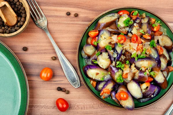 Homemade Vegetable Stew Eggplant Tomatoes Garlic Salad Aubergine Turkish Food — ストック写真