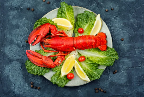 Boiled Lobster Greens Lemon Plate Seafood — Stock Photo, Image