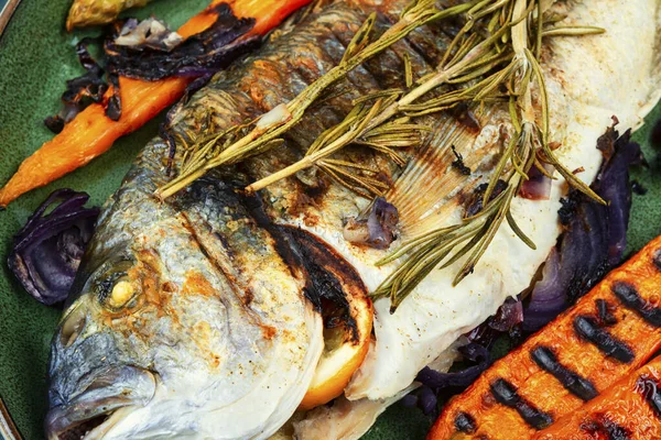 Grilled Fish Dorada Bbq Roasted Vegetables Close View — Stock Photo, Image