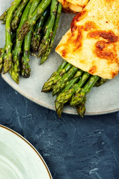 Tasty Omelet Cooked Green Asparagus Plate — Stock Photo, Image