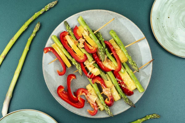 Colorful Kebabs Bell Peppers Green Asparagus Cheese Summer Barbecue Food — Stock Photo, Image