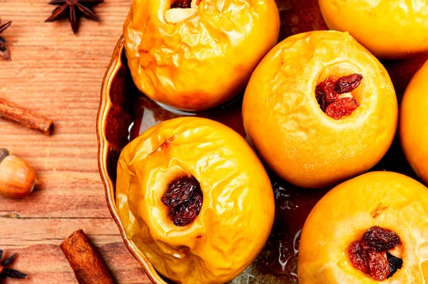 Baked Autumn Apples Stuffed Nuts Cinnamon Raisins Rustic Style Closeup — Stock Photo, Image
