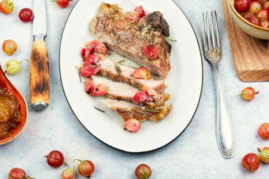 Bektaşi üzümlü ızgara biftek.