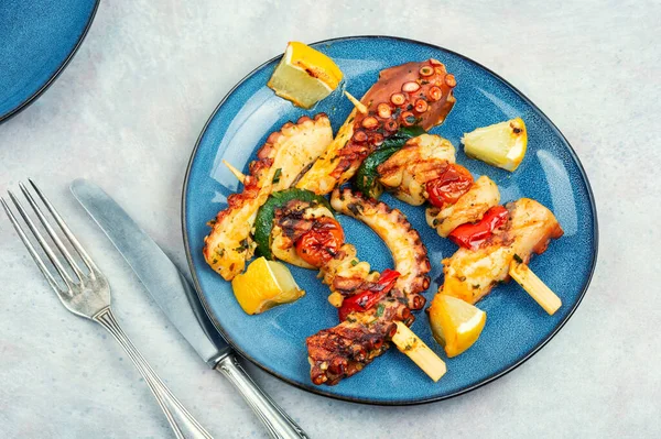 Skewers Octopus Squid Plate Grilled Octopus Tentacle Sea Delicacy — Stock Photo, Image