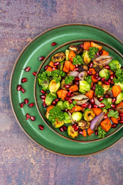 健康的素食沙拉 烤蔬菜 巴巴多斯的食物 — 图库照片
